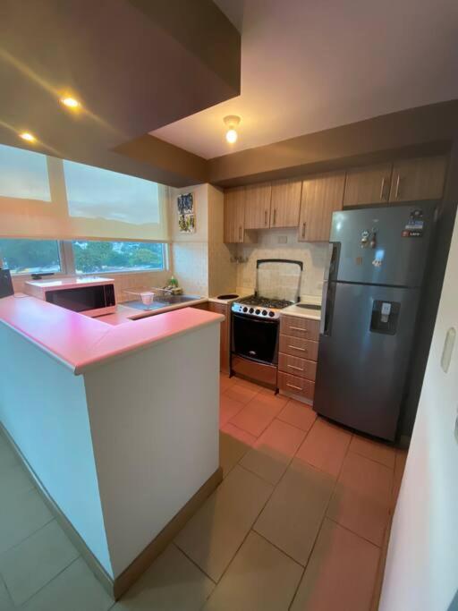 2 Rooms, 1 King Size Bed, 64" Smart Hdtv Guatemala City Ngoại thất bức ảnh