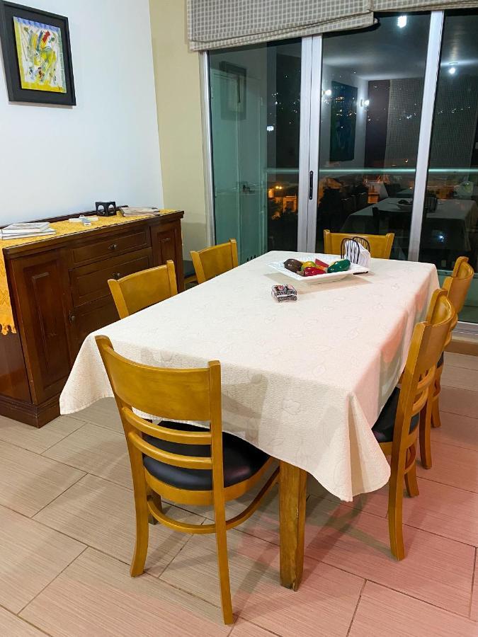 2 Rooms, 1 King Size Bed, 64" Smart Hdtv Guatemala City Ngoại thất bức ảnh