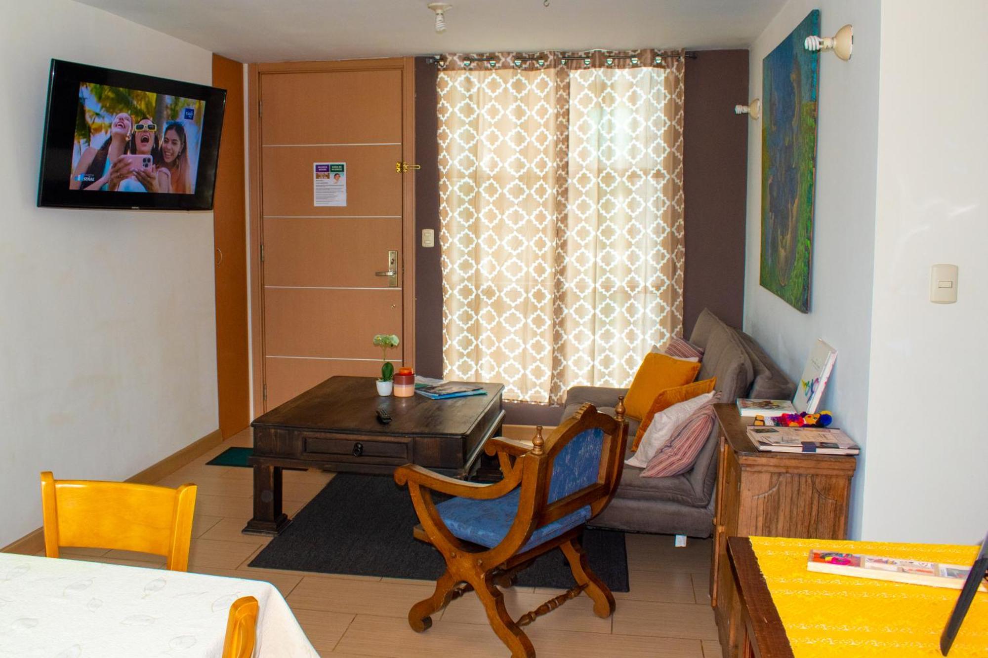 2 Rooms, 1 King Size Bed, 64" Smart Hdtv Guatemala City Ngoại thất bức ảnh